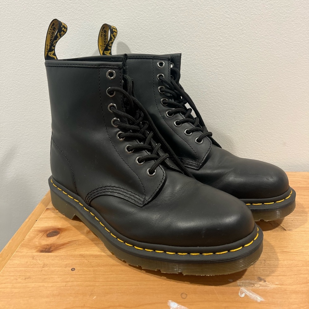 Doc Martens 1460s - Size 9 womens